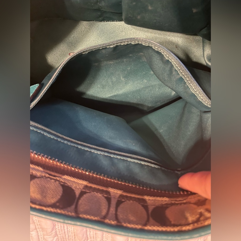 Medium Coach Handbag - Picture 2 of 9